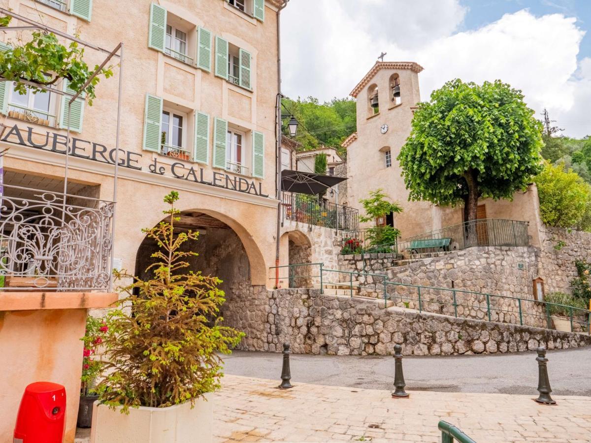 Отель Auberge De Calendal Aiglun  Экстерьер фото