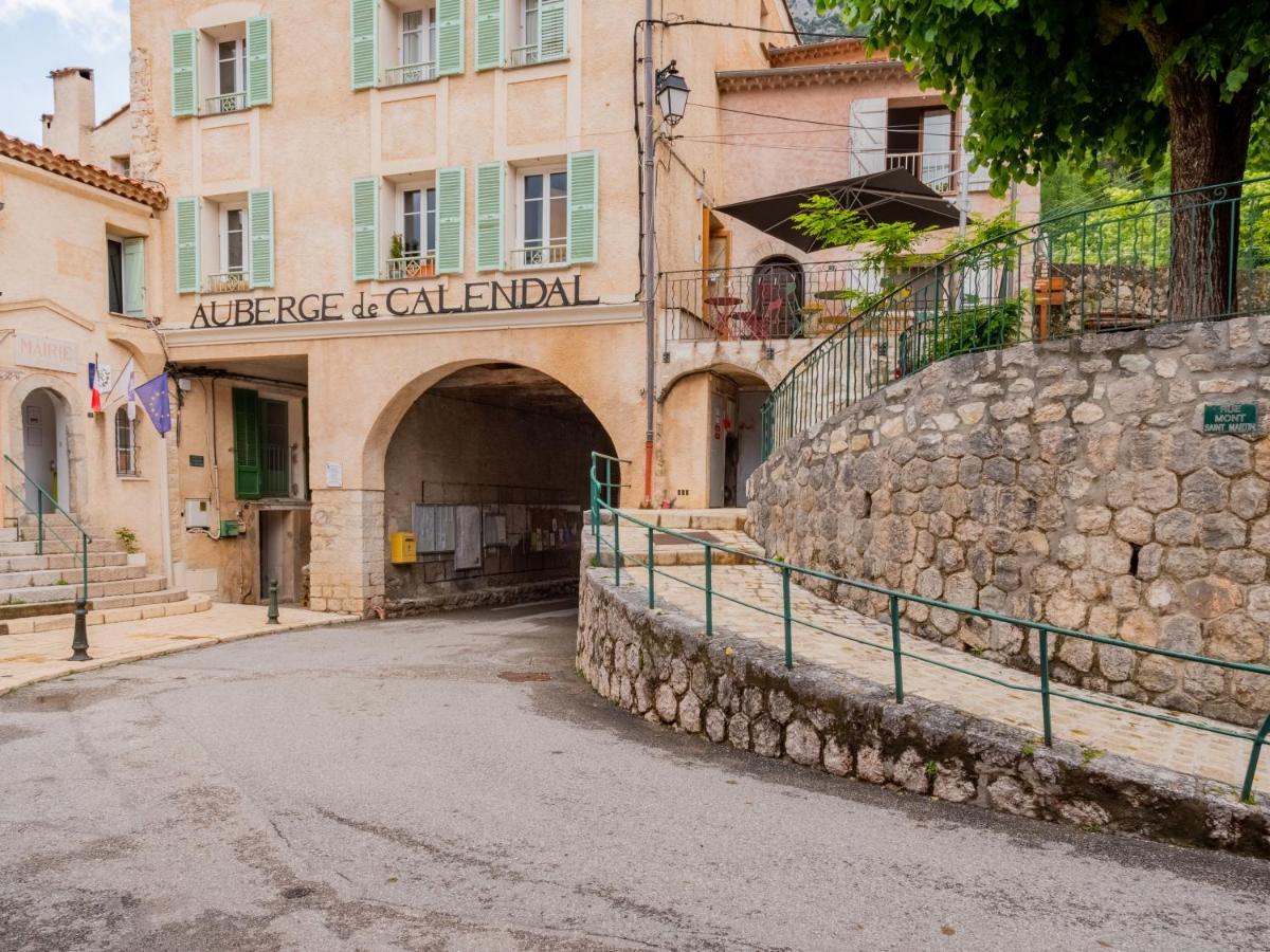 Отель Auberge De Calendal Aiglun  Экстерьер фото
